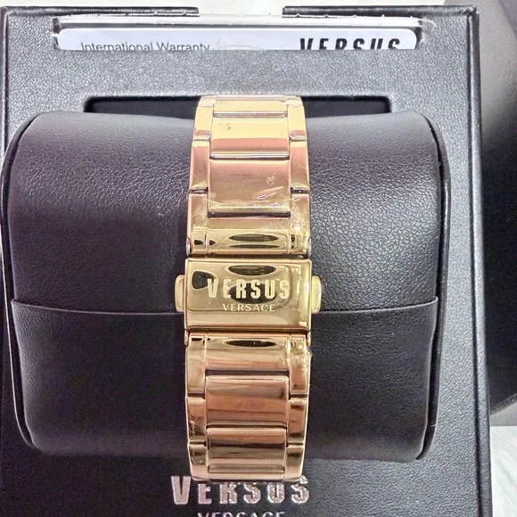 👨🏻Versus Versace Gold-Tone Men's Watch - Picture 6 of 8